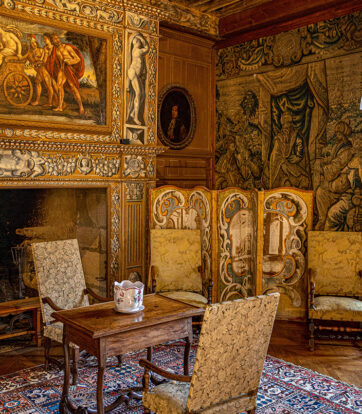 mobilier d'époque château renaissance